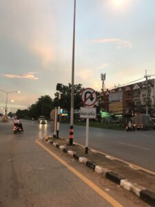 U turn sign in Thailand