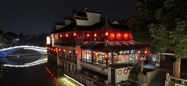 Restaurant in China at night